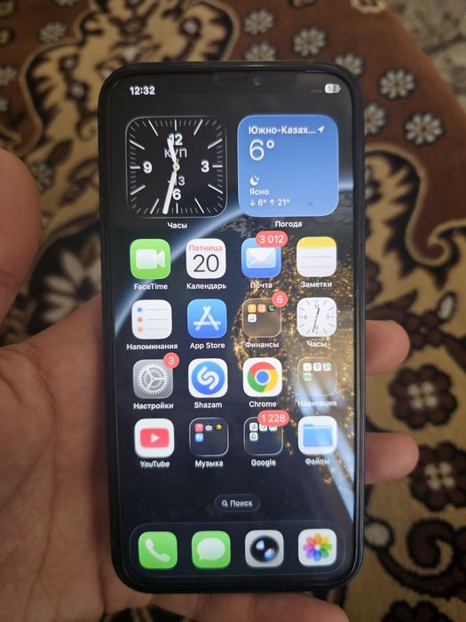 Айфон 12 сатылады