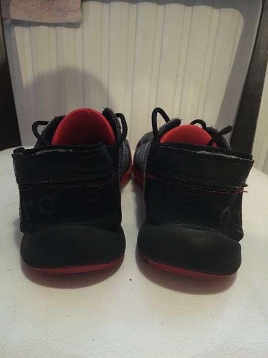 Adidas garoga спортни маратонки