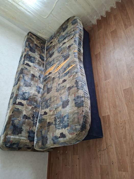 Продам диван адрес манаса 20/1