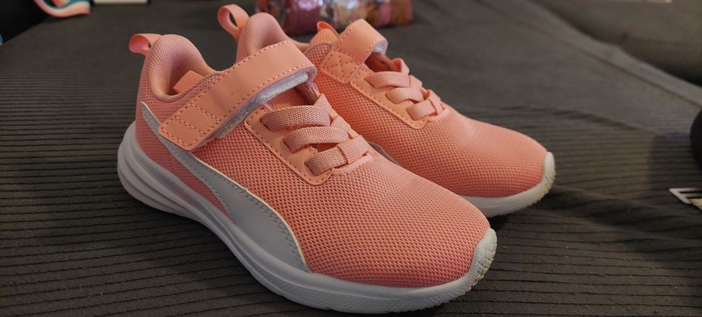 Puma marimea 30, Sketchers Rainbow mărimea 32, ghete H&M (50 lei),vars