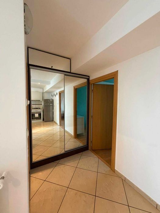 Inchiriez apartament