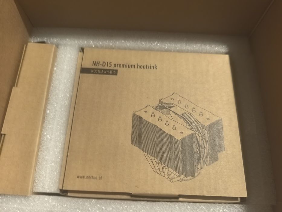 Noctua NH-D15 кулер для процессора
Легендарный двухбашенный кулер для