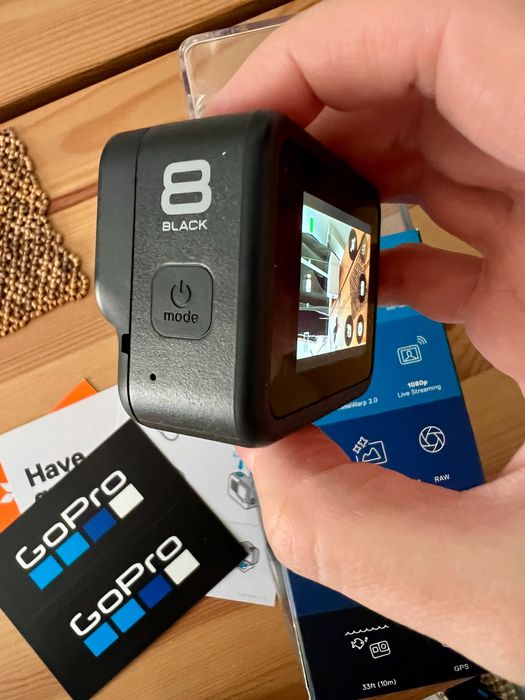 GoPro HERO8 Black Kit Complet Special Bundle + Carcasă Scufundări 60 m + Floaty I Stare Excelentă