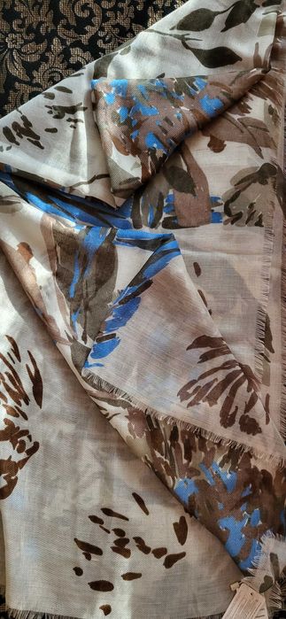 Шал от колекцията Parfois