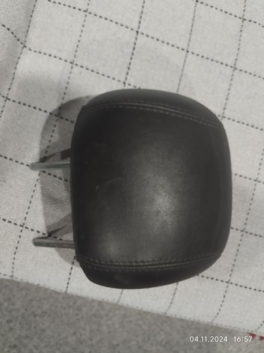 Подголовник Subaru Forester