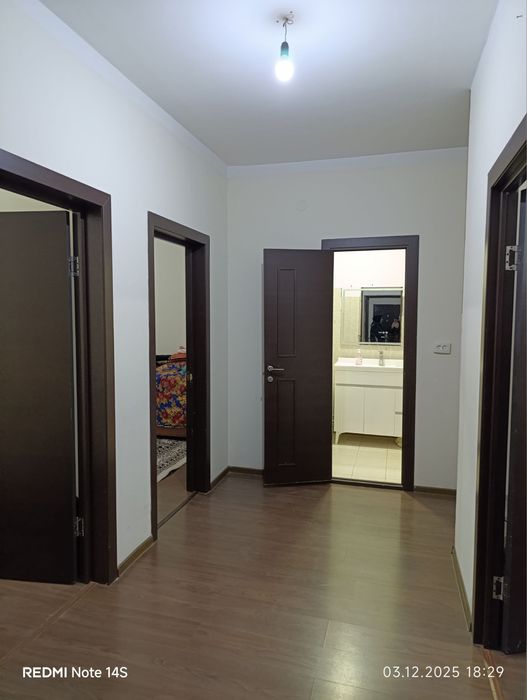 Sergeli rayon 5a da 3 xonali uy sotiladi.