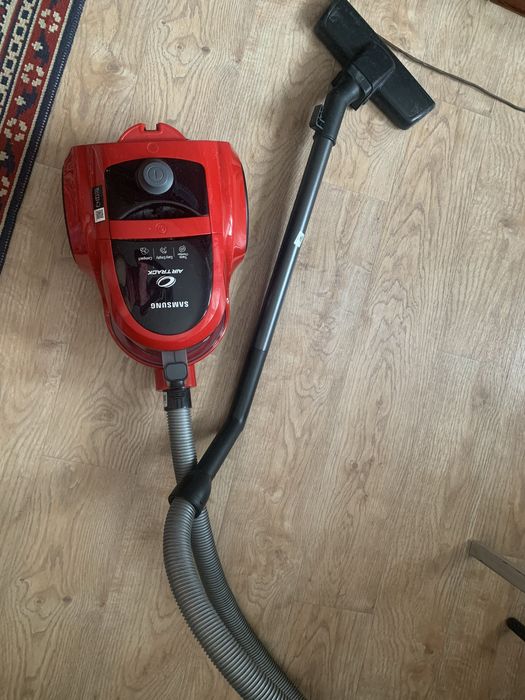 Продаю пылесос