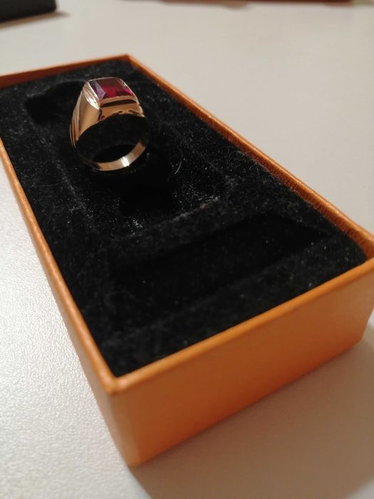 Златен мъжки пръстен