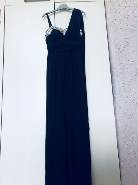 Продам шикарное длинное платье в пол