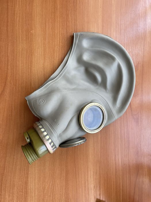 Рядък български противогаз ШМ-41М, пълен комплект