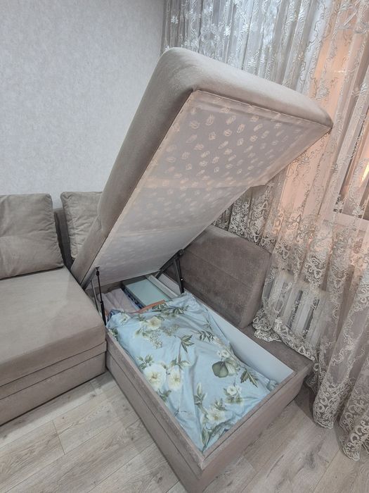 Срочно продам угловой диван