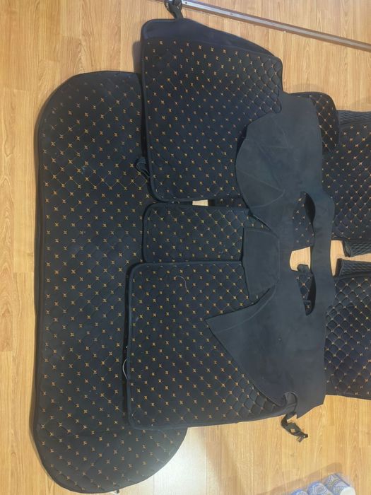 Продам чехлы универсальные