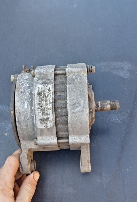 Генератор на погрузчик 24в