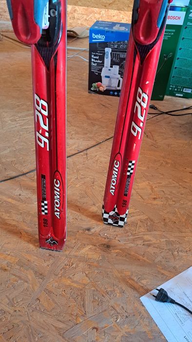 Schiuri atomic b race 9.28 198cm