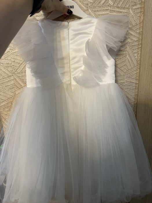 Продам платье для девочки