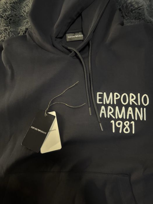 Ново худи на Emporio Armani