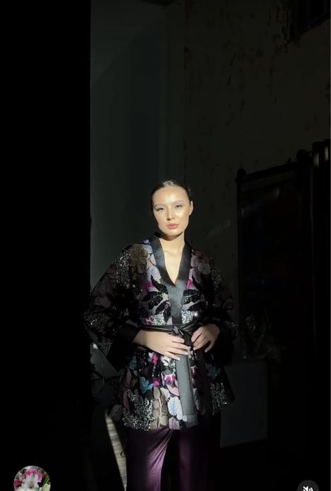 Продам красивую накидку (кимоно)