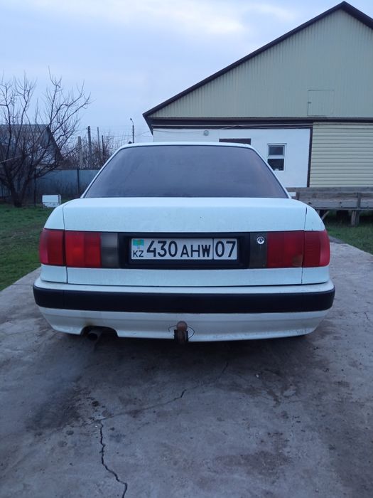 Продам Ауди 80 б4