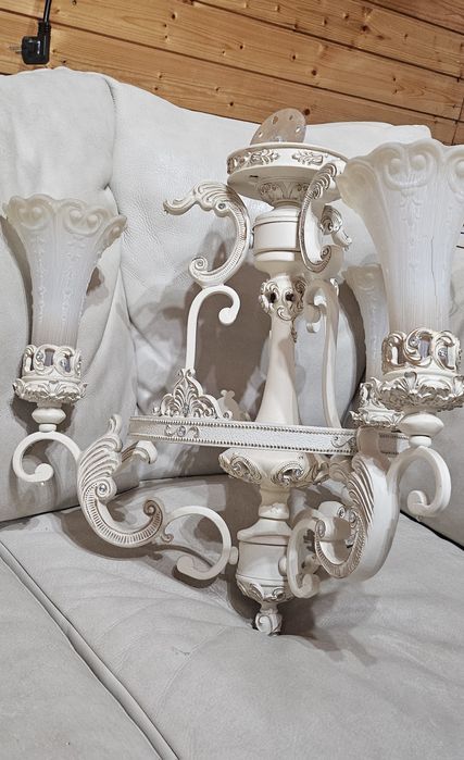 Vand lustre si candelabru la super pret!