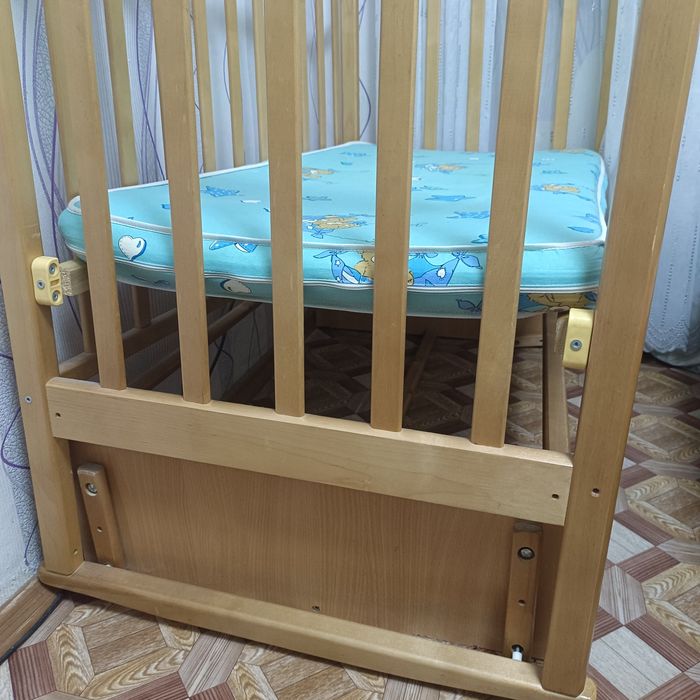 Детская кроватка