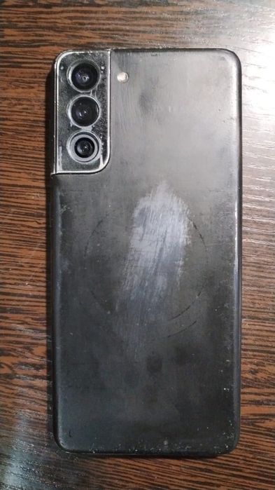 Продам телефон Самсунг с21 5G