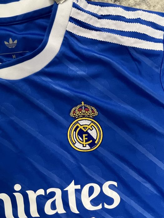 tricou bellingham numai azi il las la 80 daca sunteti din iasi!!!