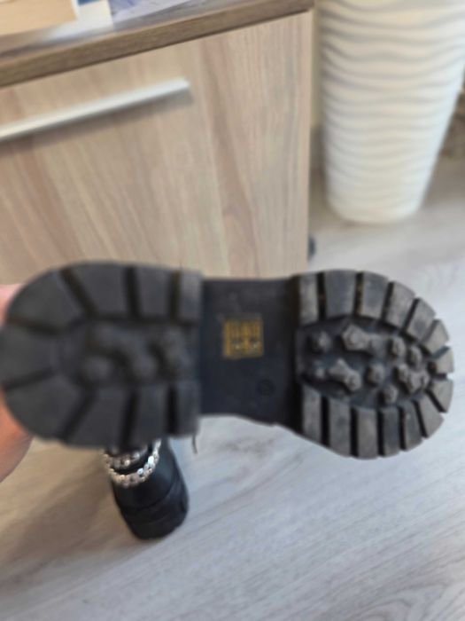 Дамски черни боти