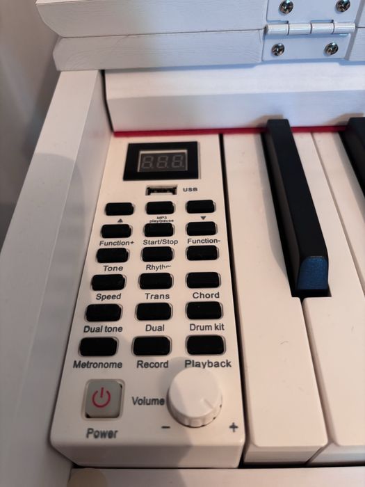 Фортепиано новый