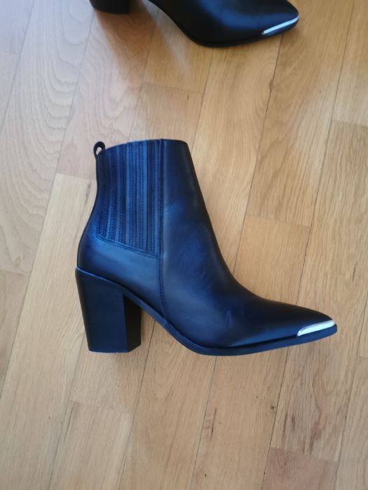 Дамски боти от естествена кожа