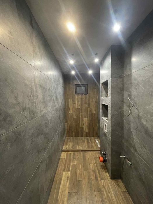 Лепена на плочки (фаянс), строителни услуги до ключ.