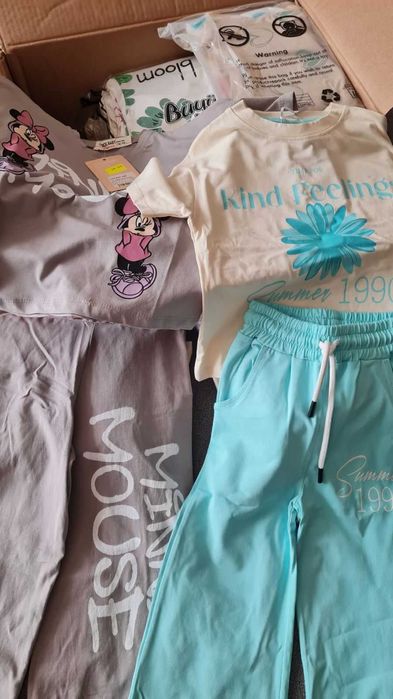 Детски дрехи на едро – комплекти и тениски (ликвидация)