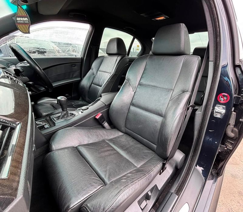 Dezmembrez BMW 530d E60 3.0D 231cp,automat,M PACK,Navigatie mare,Interior recaro incalzit,Plafon negru M,jante Spyder style 172 M
