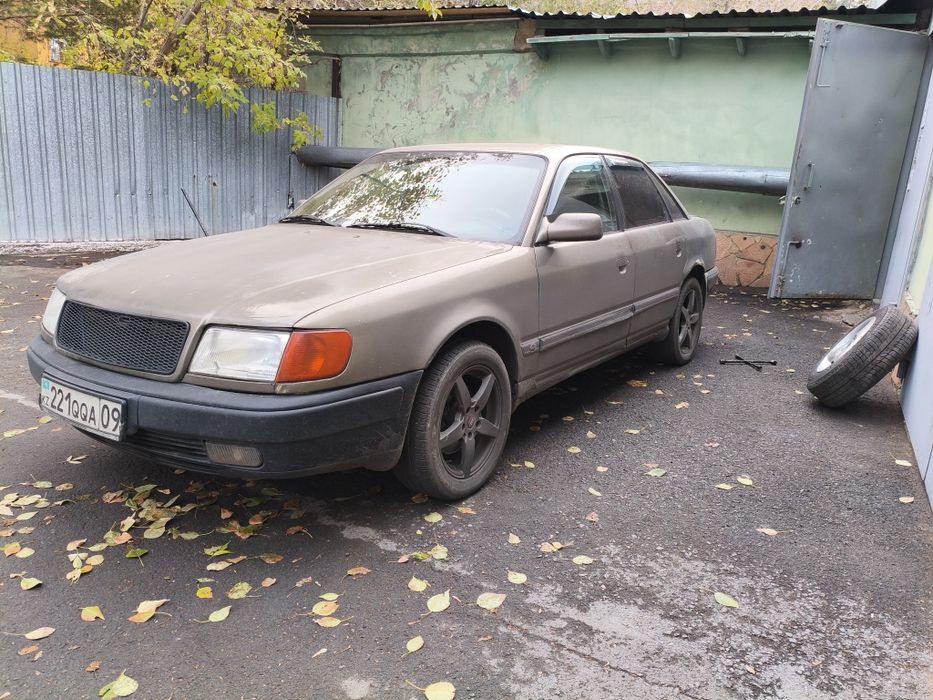 Продам Ауди 100 с4