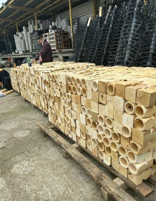 Vând suporți de brad din lemn 
Direct de la producător
Diferite mărimi