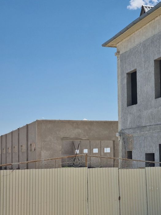 20 sotixli bino sotiladi !!!