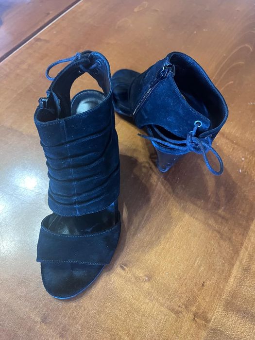 Sandale de culoare neagră, mărimea 36, produs  Batta