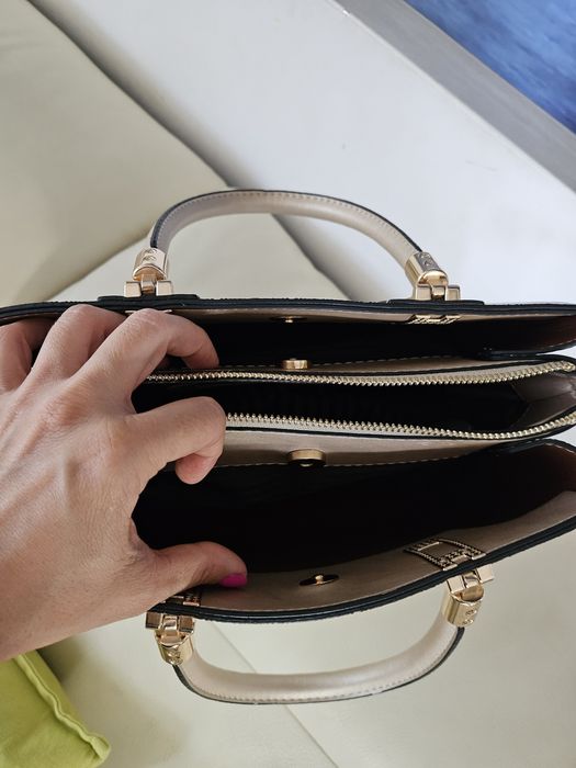 Нова дамска чанта златиста/бежова