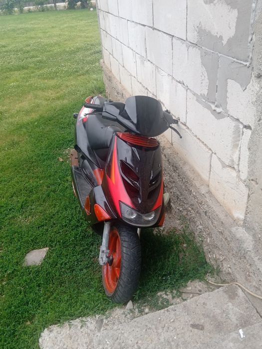 Se vinde scuter aprilia  sr 50