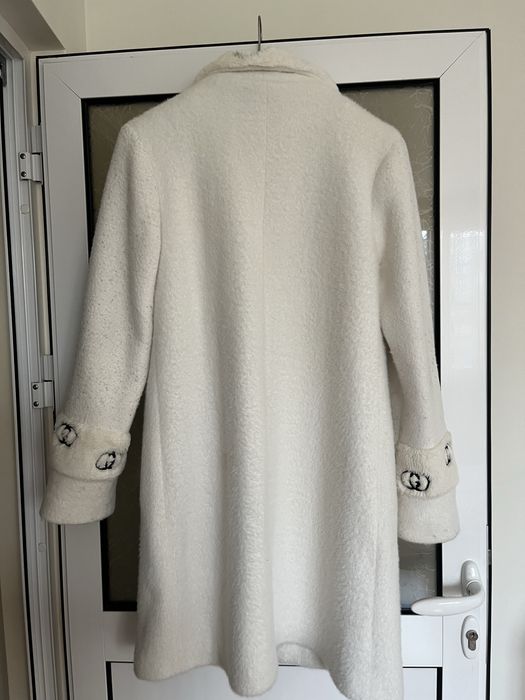 Бяло палто-С размер