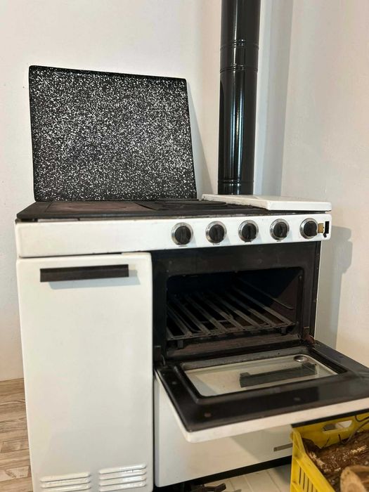 Печка с дърва с фурна