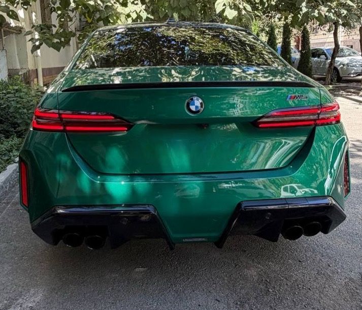 BMW M5 G90 год 2025