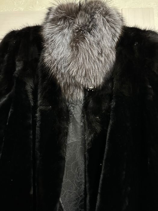 Продам норковую шубу
