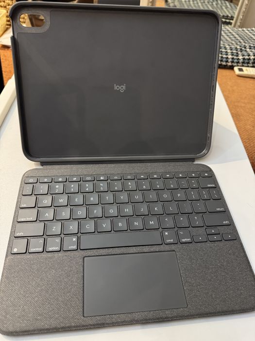 Logitech combo touch