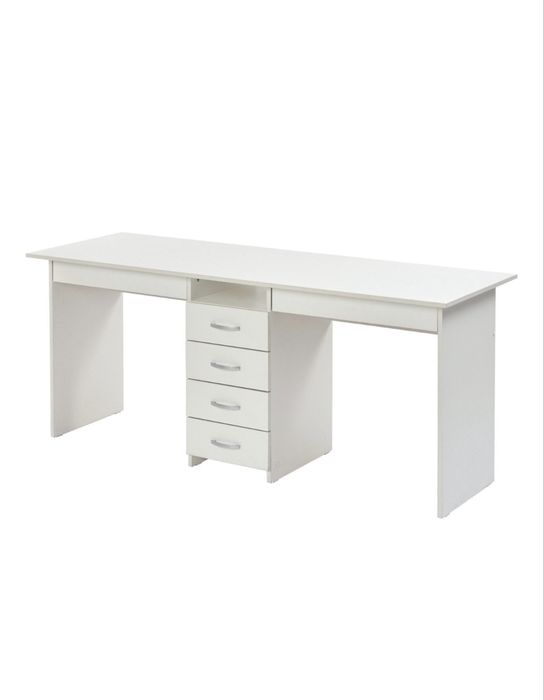 Продам стол в детскую