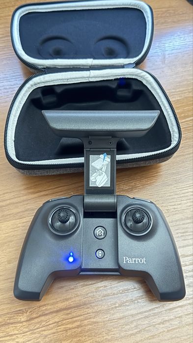 Дрон Parrot ANAFI