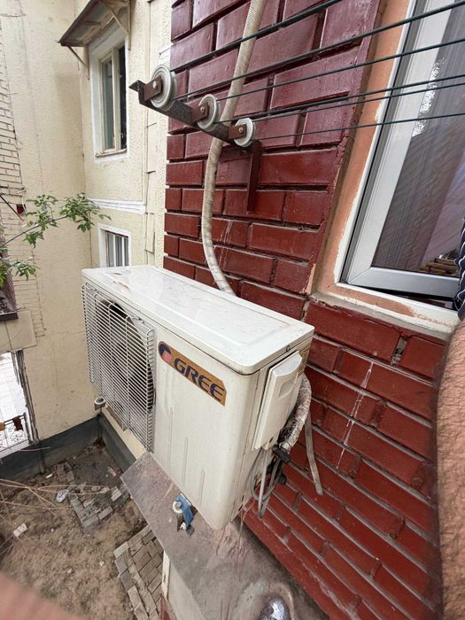 Кондиционер GREE 09 BTU (холод/тепло), полностью рабочий, с пультом