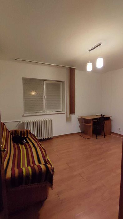 Apartament 2 camere, de inchiriat.
