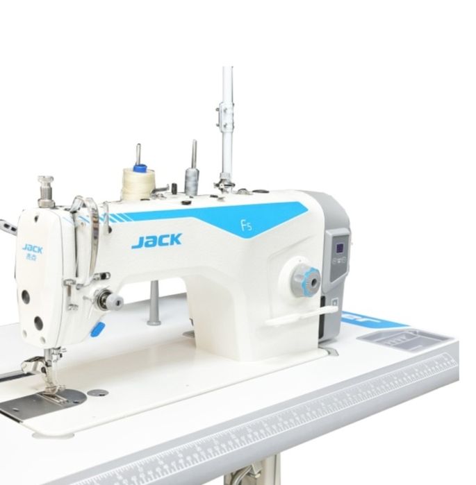 Продам срочно! Швейную машину