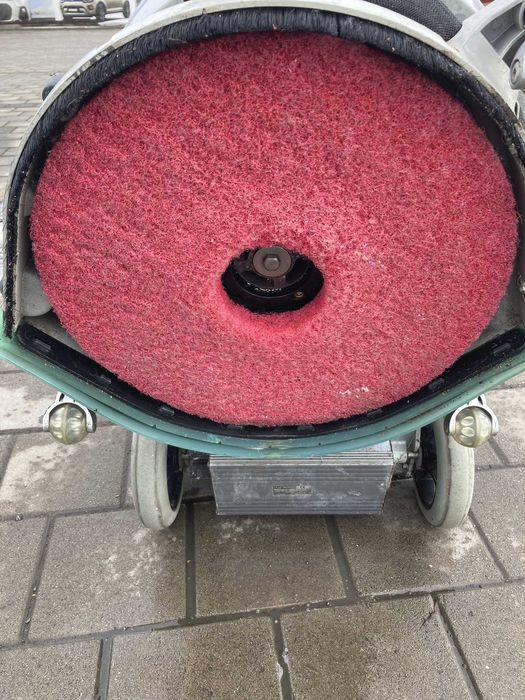 Masina de spalat pardoseli Nilfisk SC 350  full package pe baterie