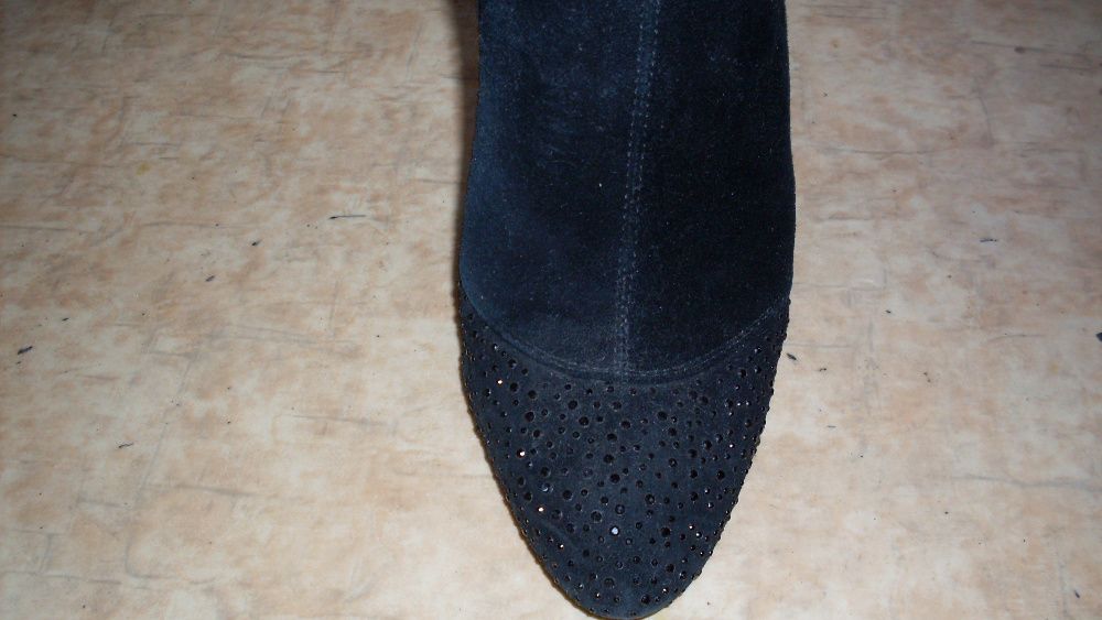 Ботинки замшевые